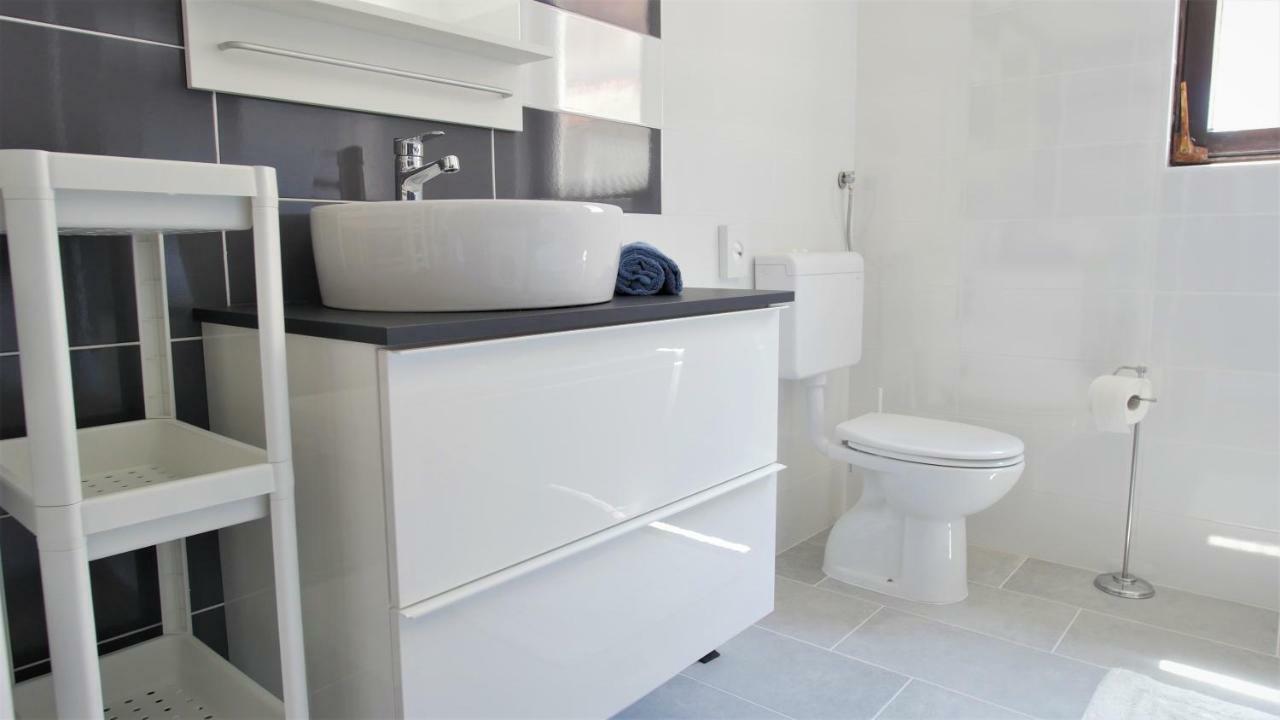 Apartment Dollar Pula