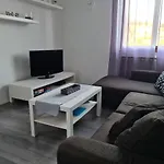 Apartment Dollar